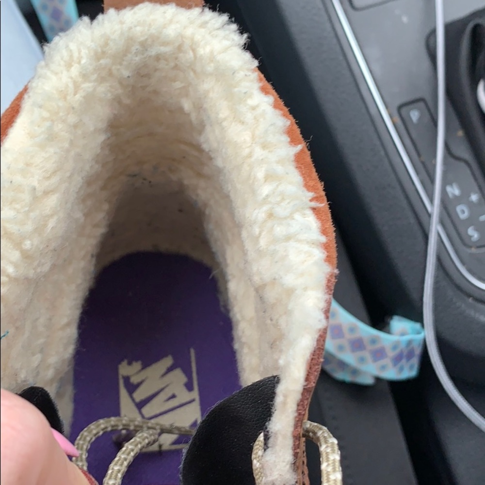 Vans !!! - Picture 3 of 4